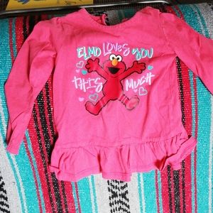 💙3/$10 Elmo tee shirt with ruffle bottom 4T